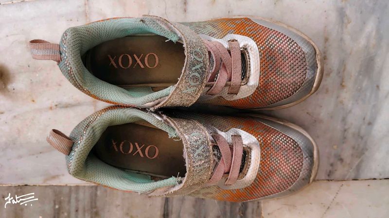 Light Shoes