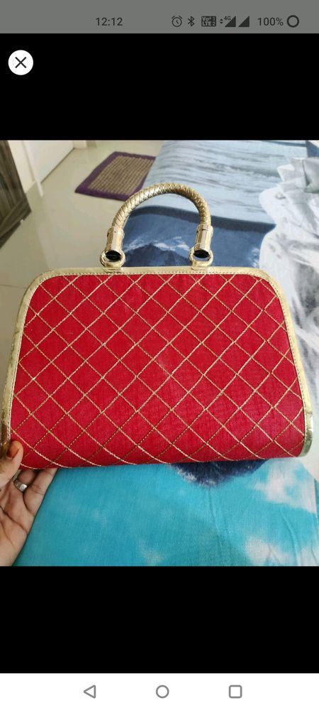 combo of bag and 5 bra
