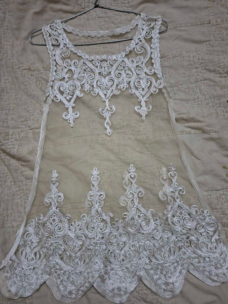 Lace Sleeveless Top
