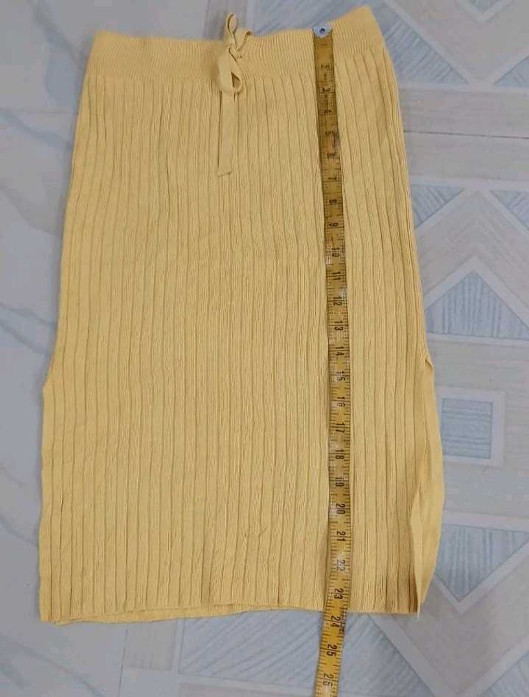 Yellow Knit Skirt W 26-30(Slit Both Side)