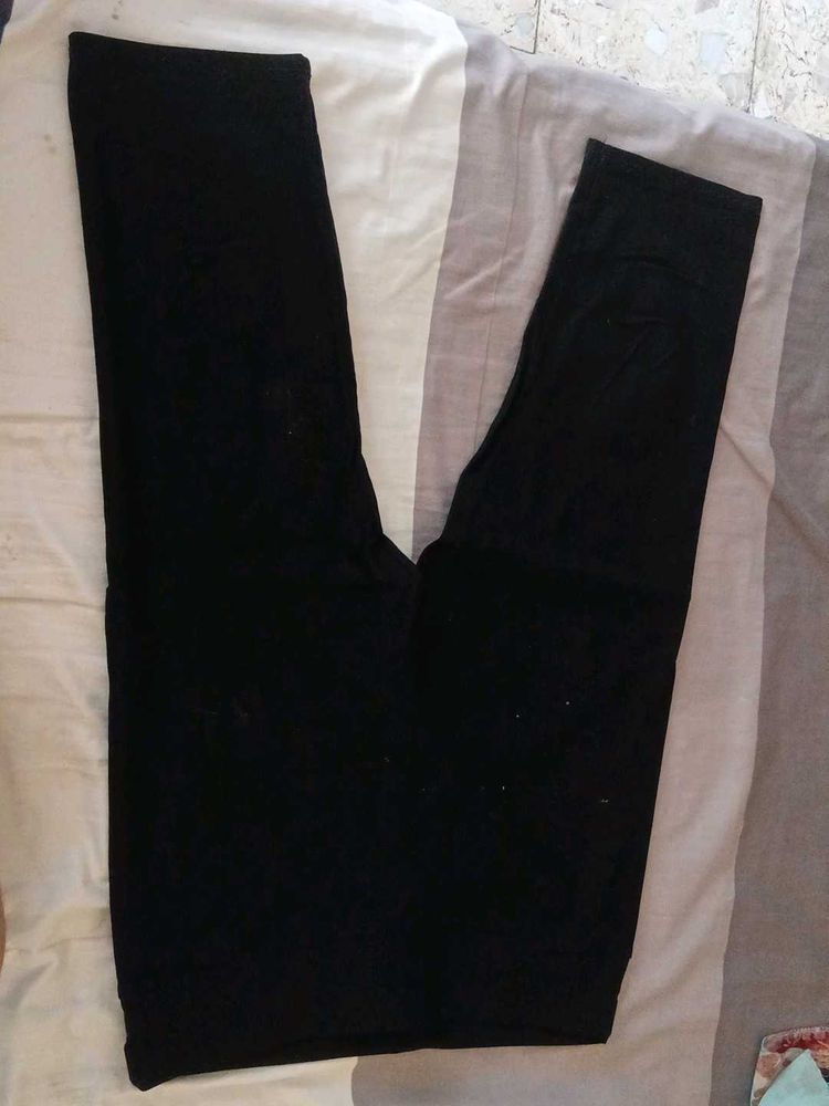 Black knee length Leggings