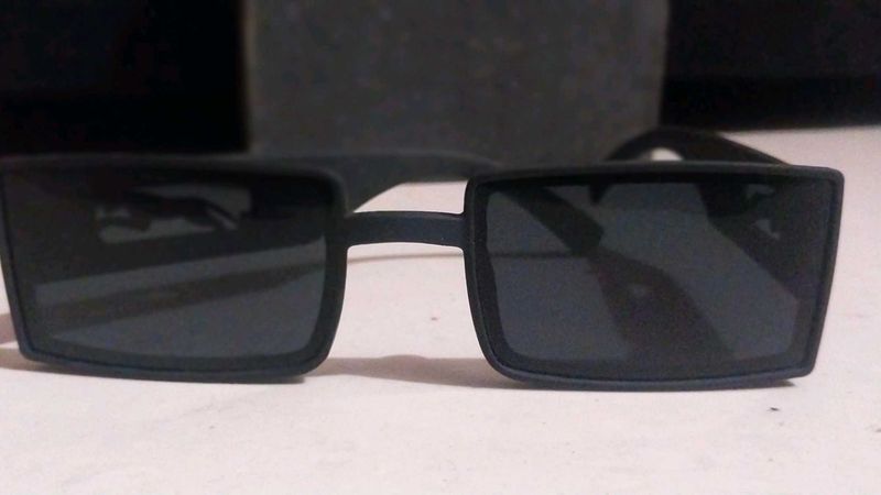 Black Rectangle Sunglasses