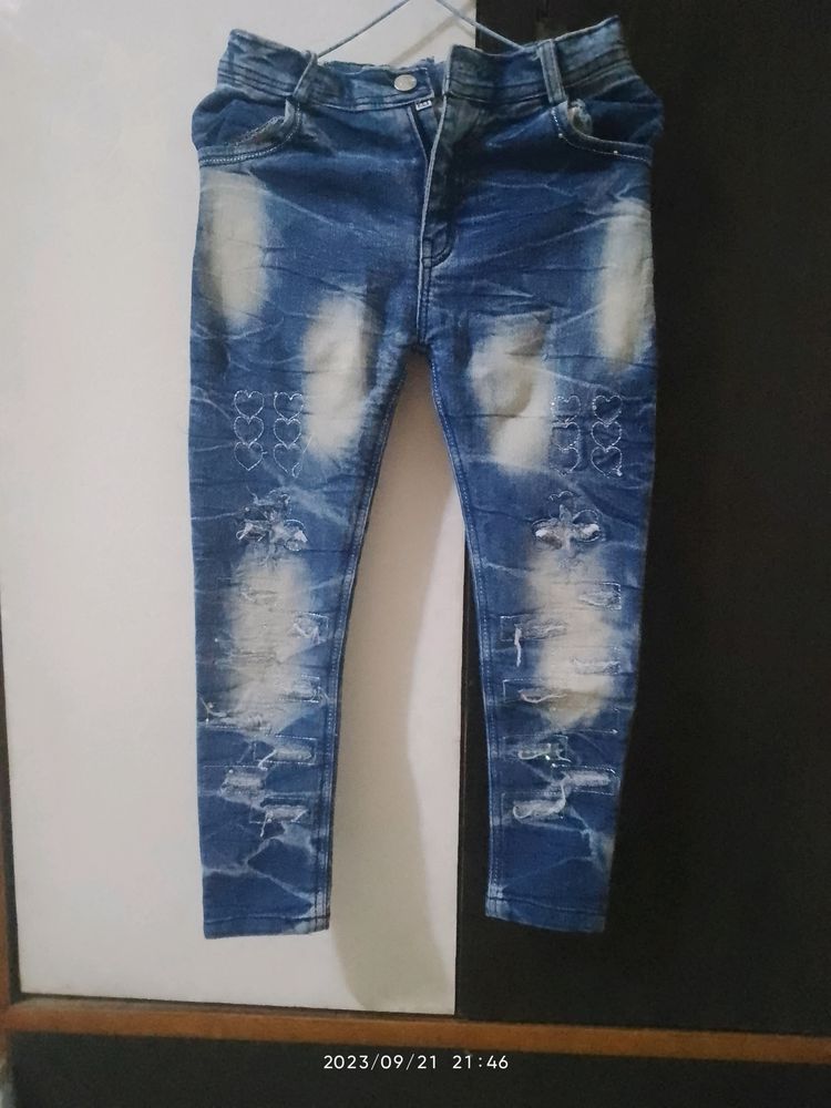 Girls Blue Jeans Size 34.. Age 7to 8 Years Girls