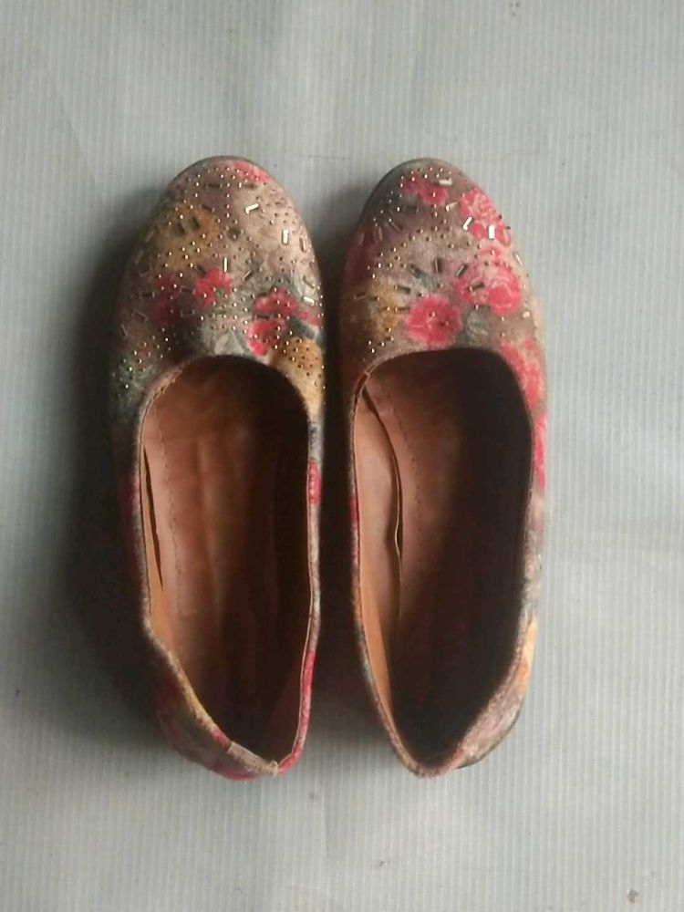 Floral Print Ballet Flats