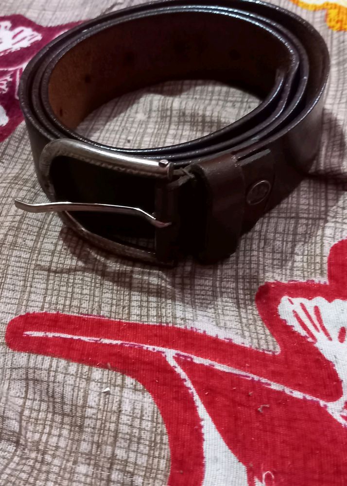 Piyour.leather.bailt.