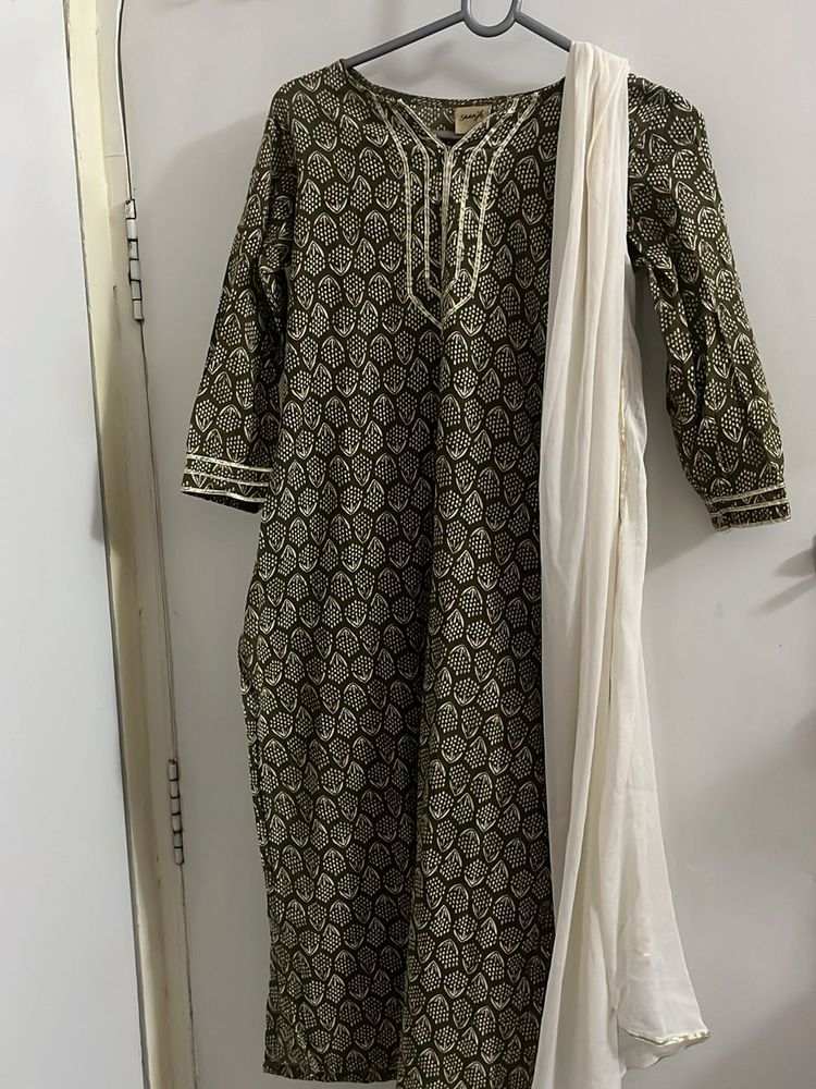 Kurta with Dupatta and Pants - Olive