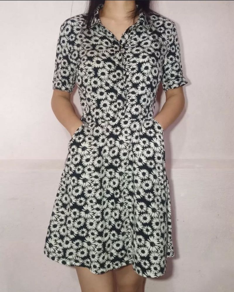 Forever 21 Daisy Print Mini Dress