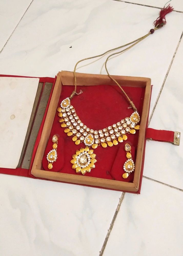 Necklace Set