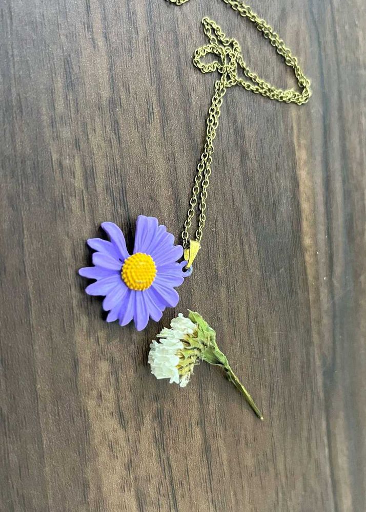 Purple Daisy Pendant Necklace