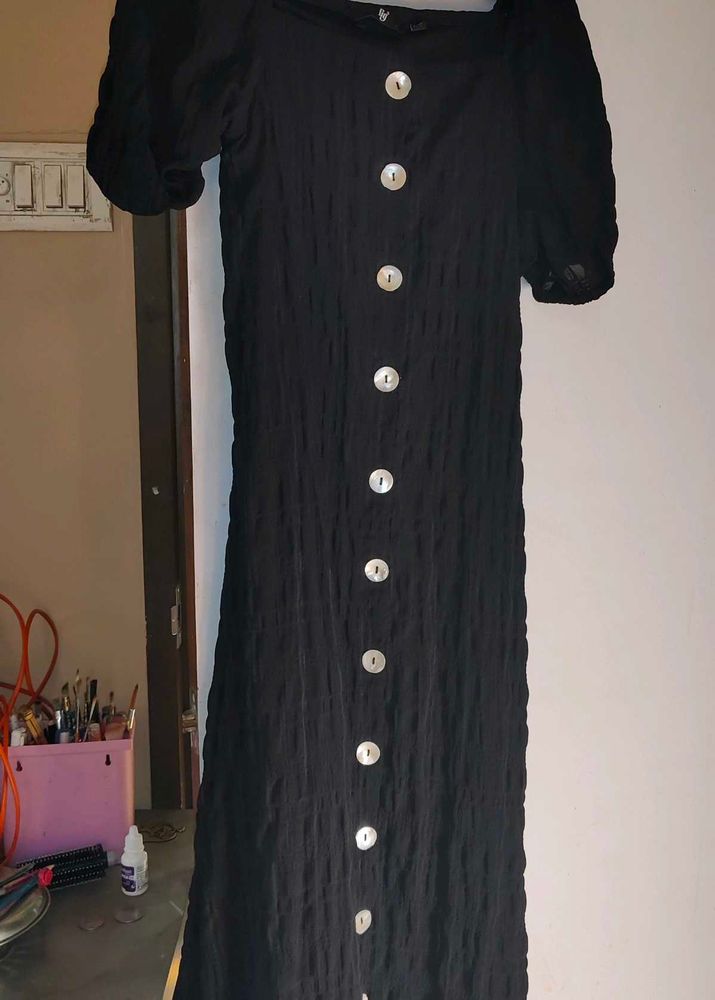 Chic Black Midi Dress