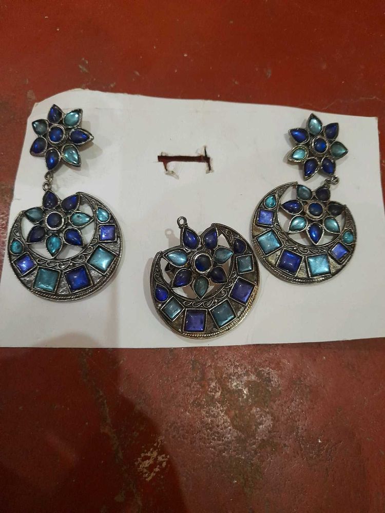 Earing With Ring