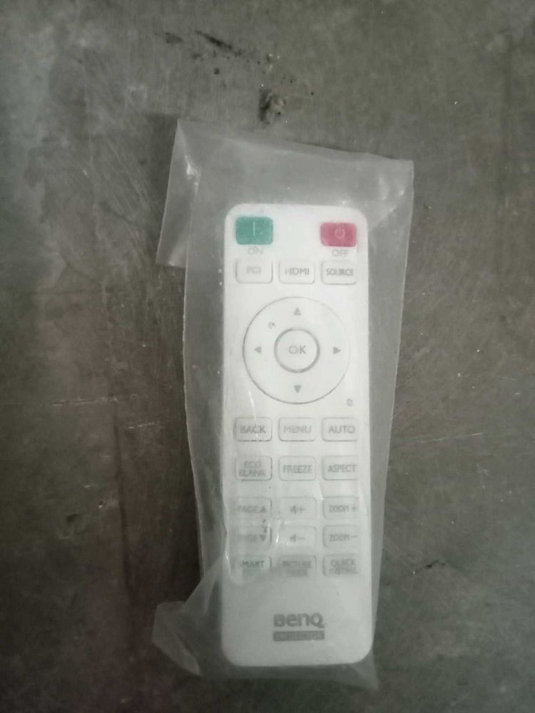 BENQ NEW AND ORIGINAL PROJECTOR REMOTE