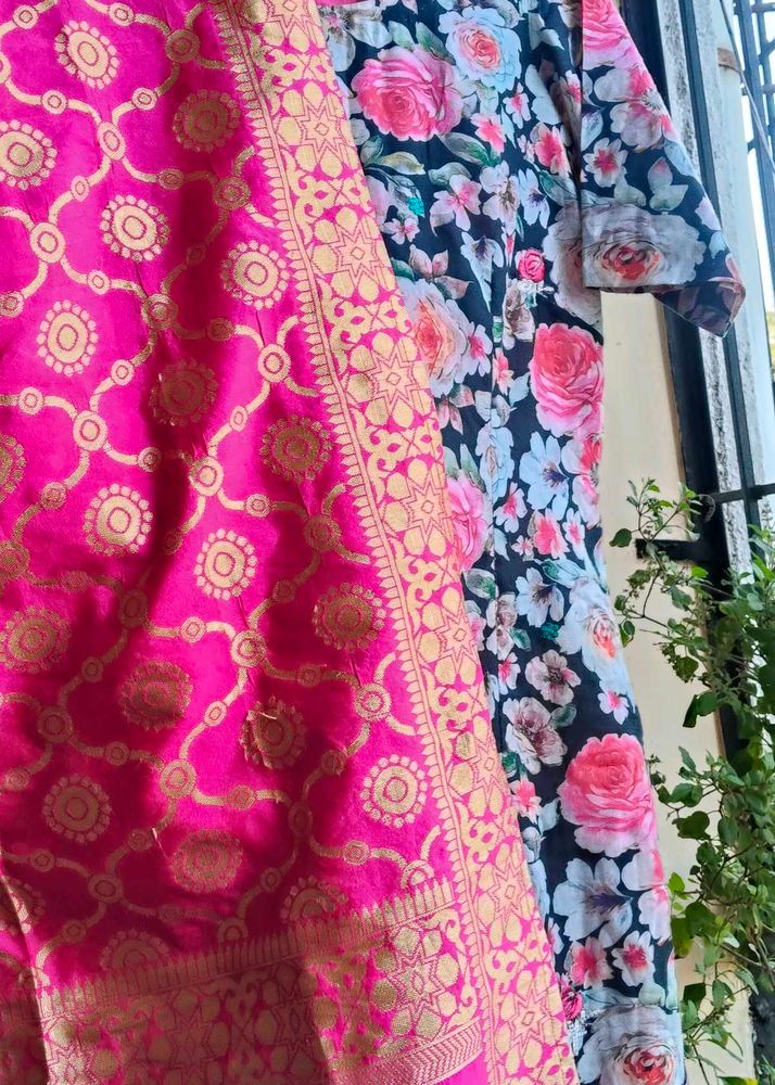 Floral &amp; Embroidered Kurta Set