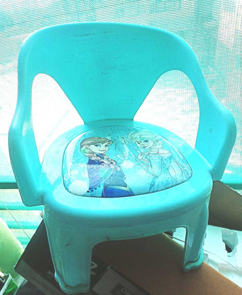 Disney Frozen Plastic Toddler Chair