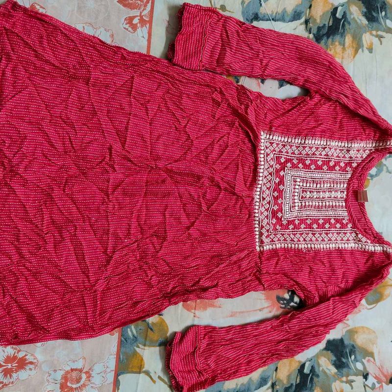 Elegant Pink Embroidered Kurta