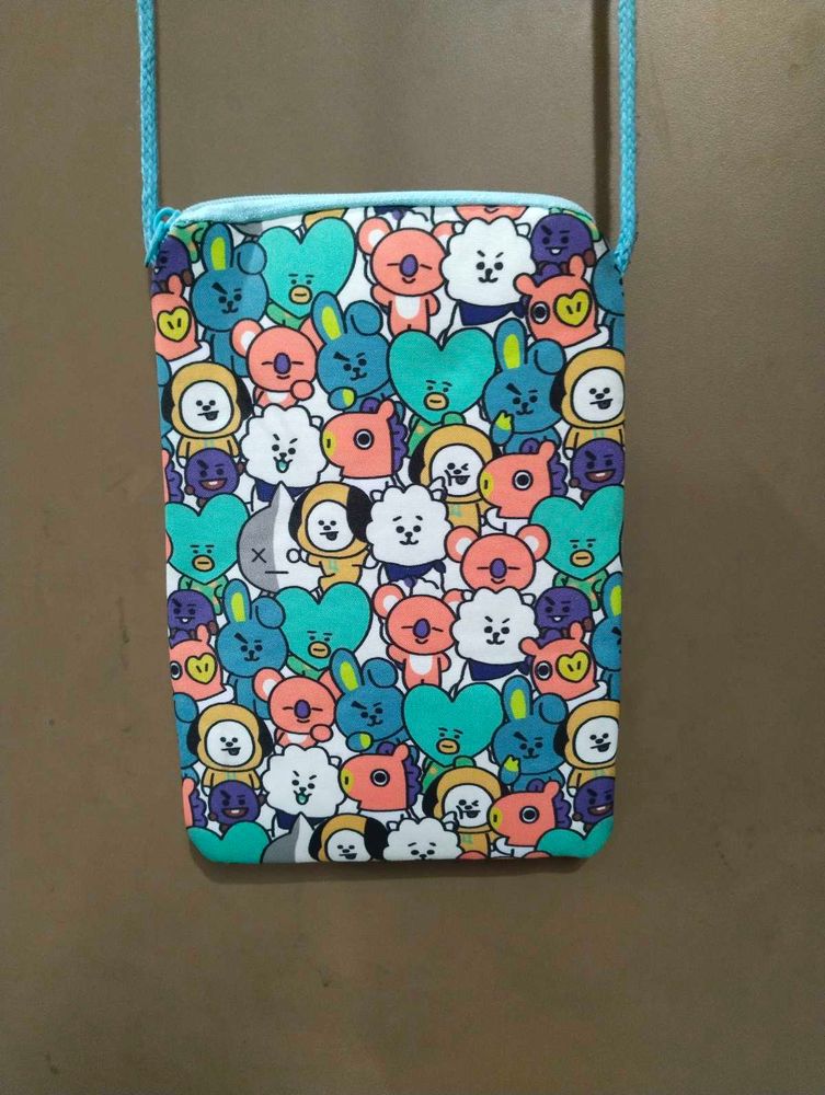 BT21 Cartoon Pouch