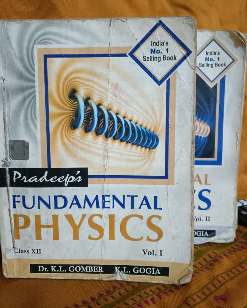 Pradeep's Fundamental Physics.   Class XII