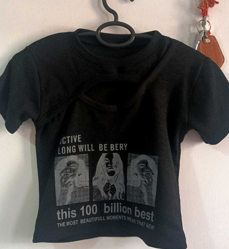 Women Black Printed Crop Top