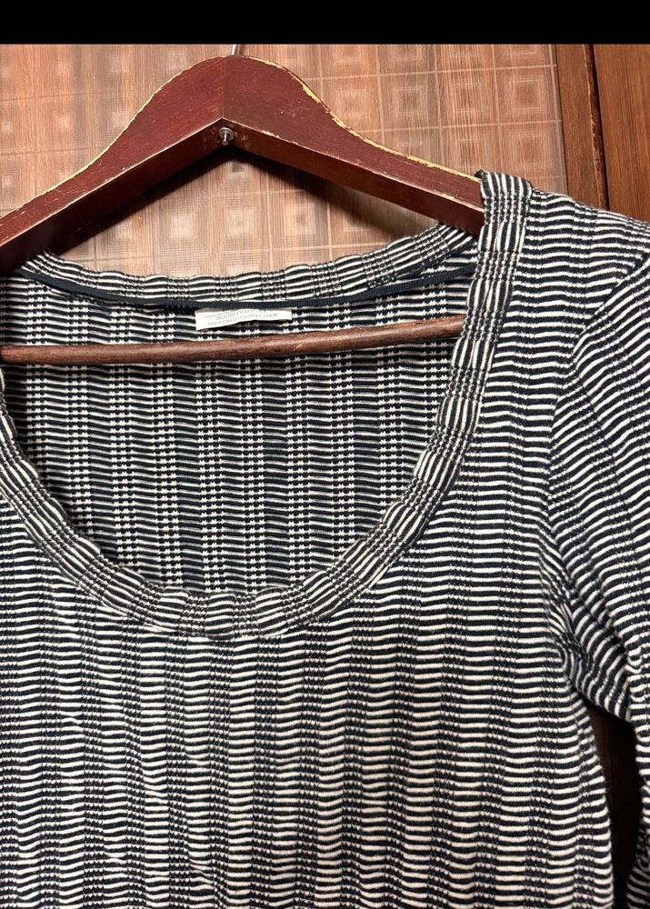 ZARA 🛍️Striped Long Sleeve Top