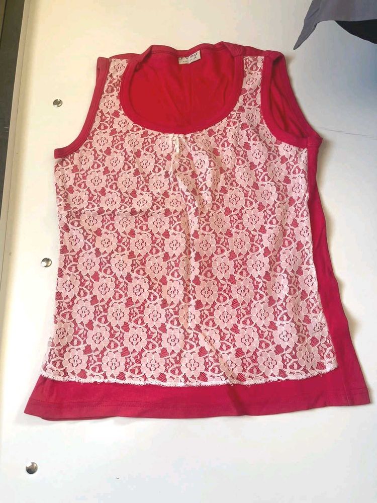 Sleeveless Top With Front Net