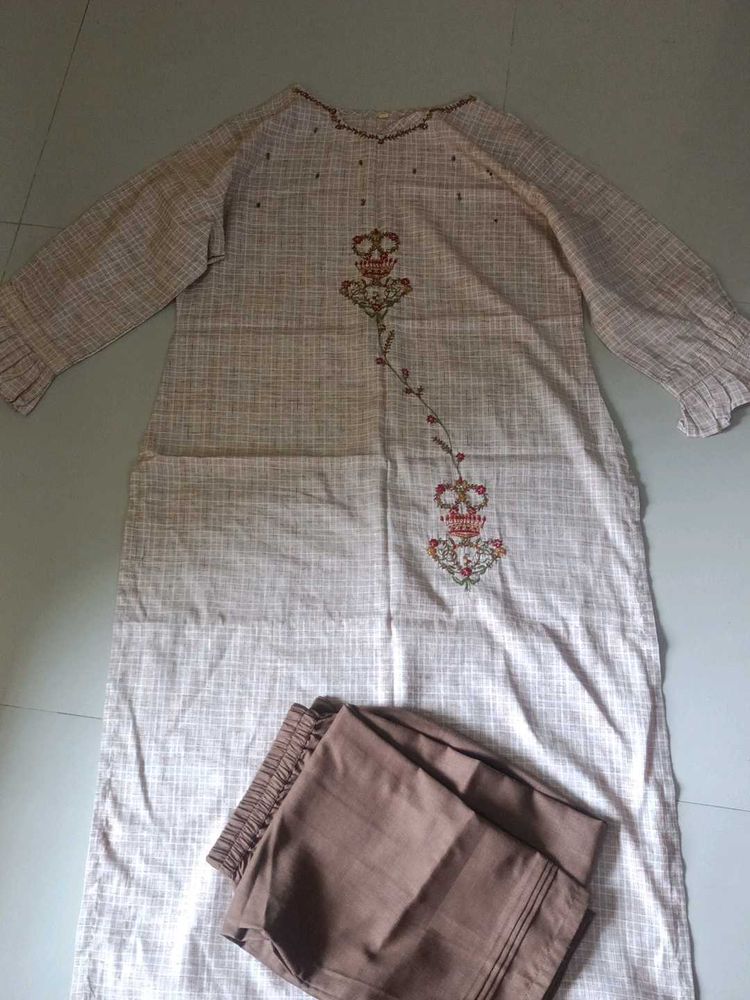 Embroidered Tunic &amp; Pants Set