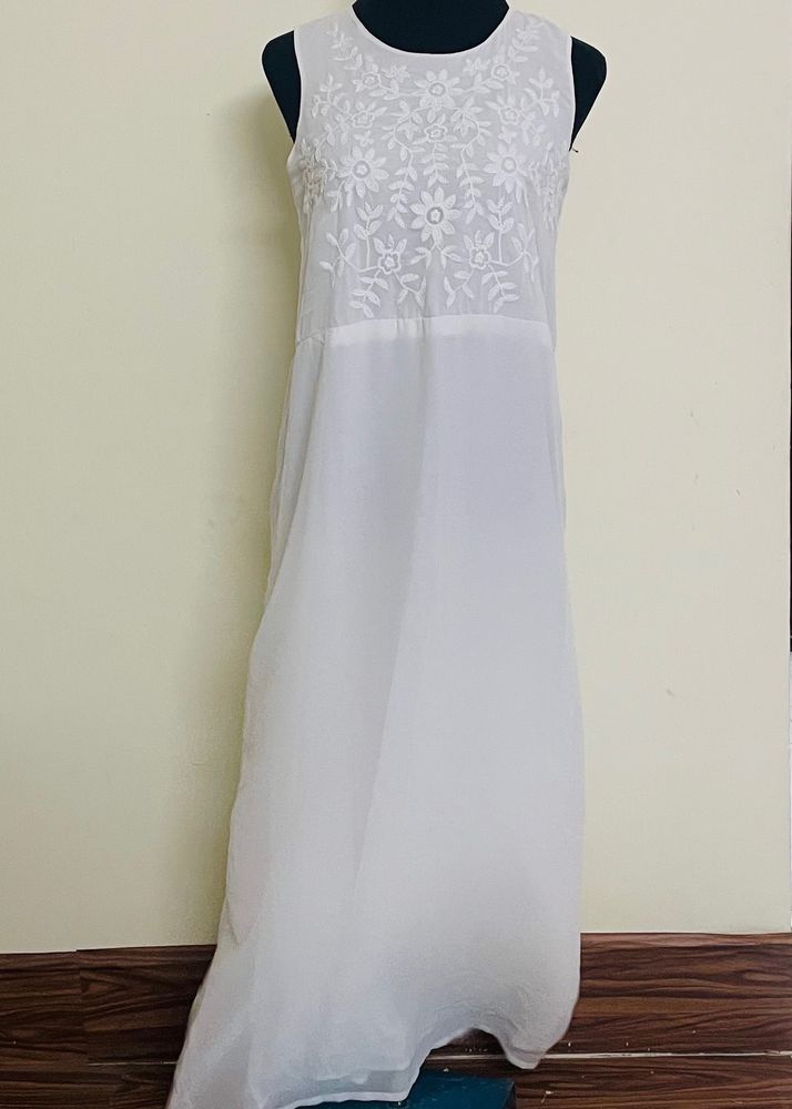 VAN HEUSEN Elegant White Long Gown