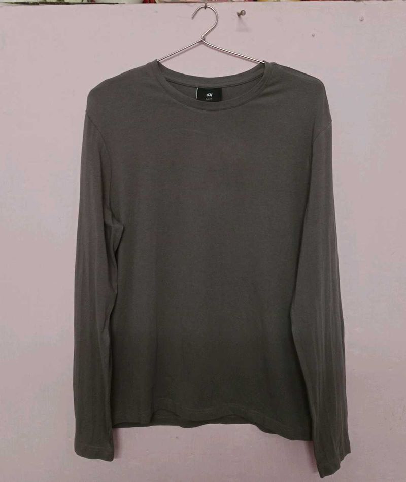 H&amp;M Long sleeves Tshirt