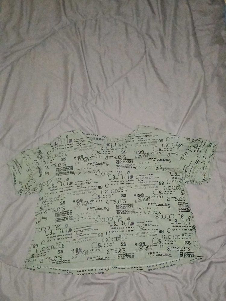 Patterned crop T-shirt