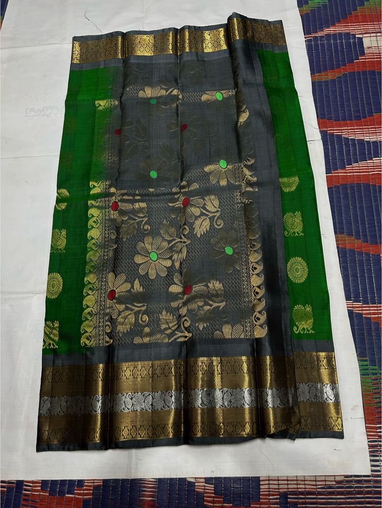 Green &amp; Grey Pure Kanchipuram Silk Saree