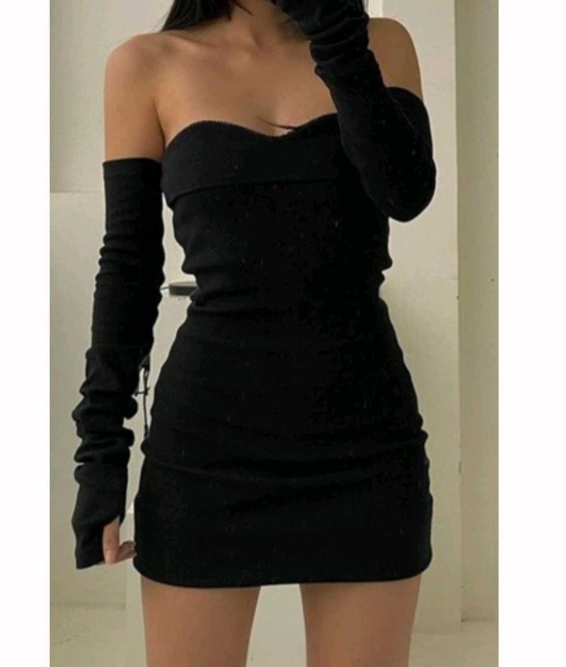 Chic Black Strapless Mini Dress