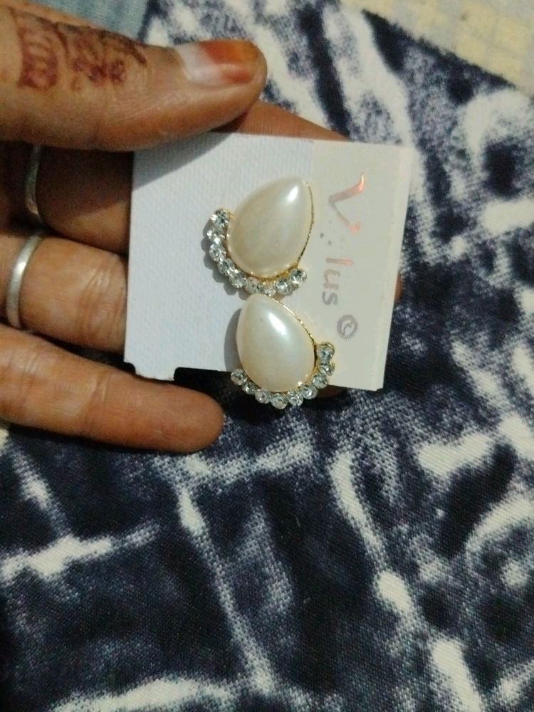 Pearl Drop Earrings