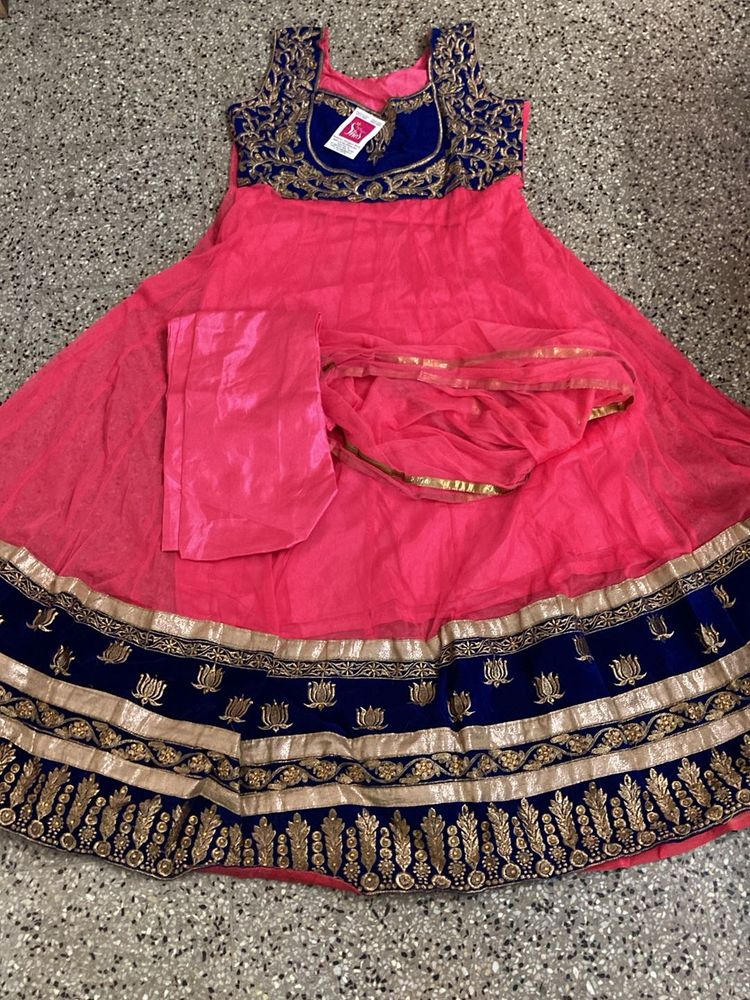 New Anarkali Kurta Set For Grabs