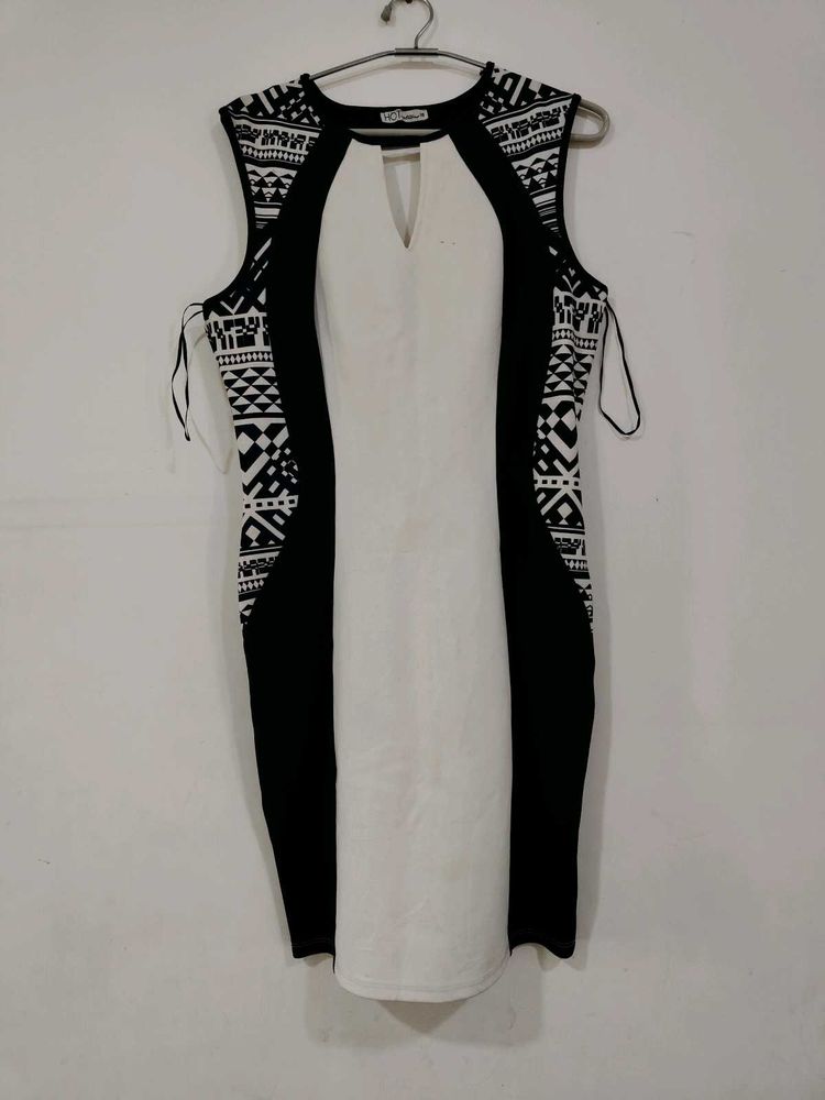 Black &amp; White Geometric Sleeveless Dress