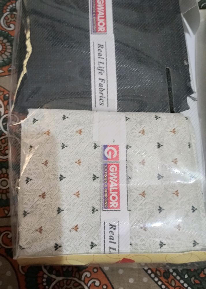Men&#39;s Unstiched Pent Shirt Metirial