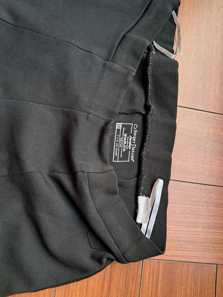 19)Comfy Black Joggers