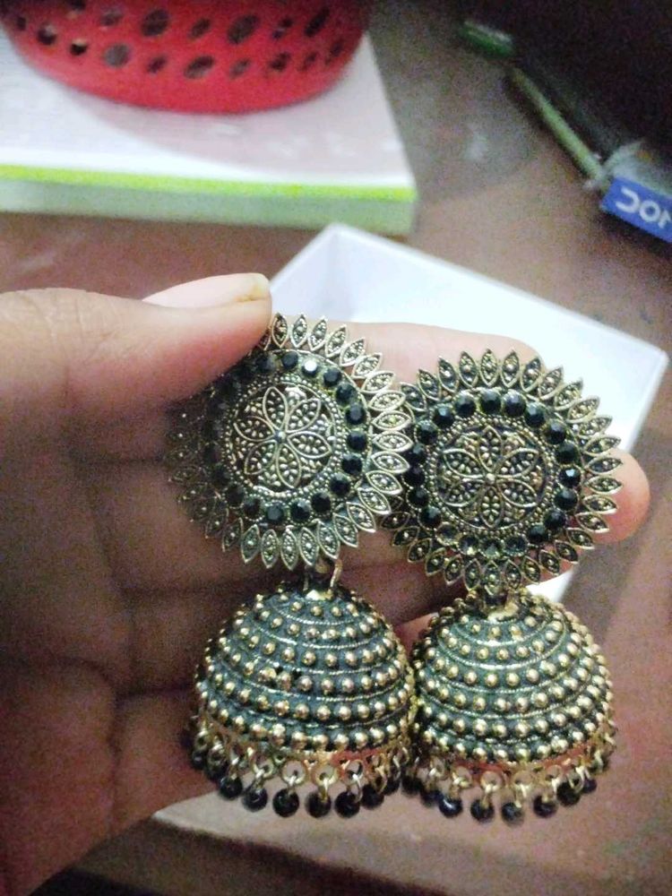 Black Jhumka