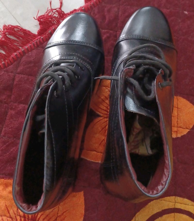Men Black Half Boot