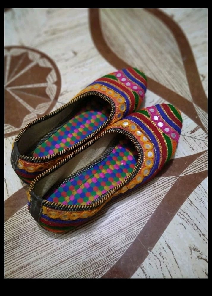 Jaipuri Juti