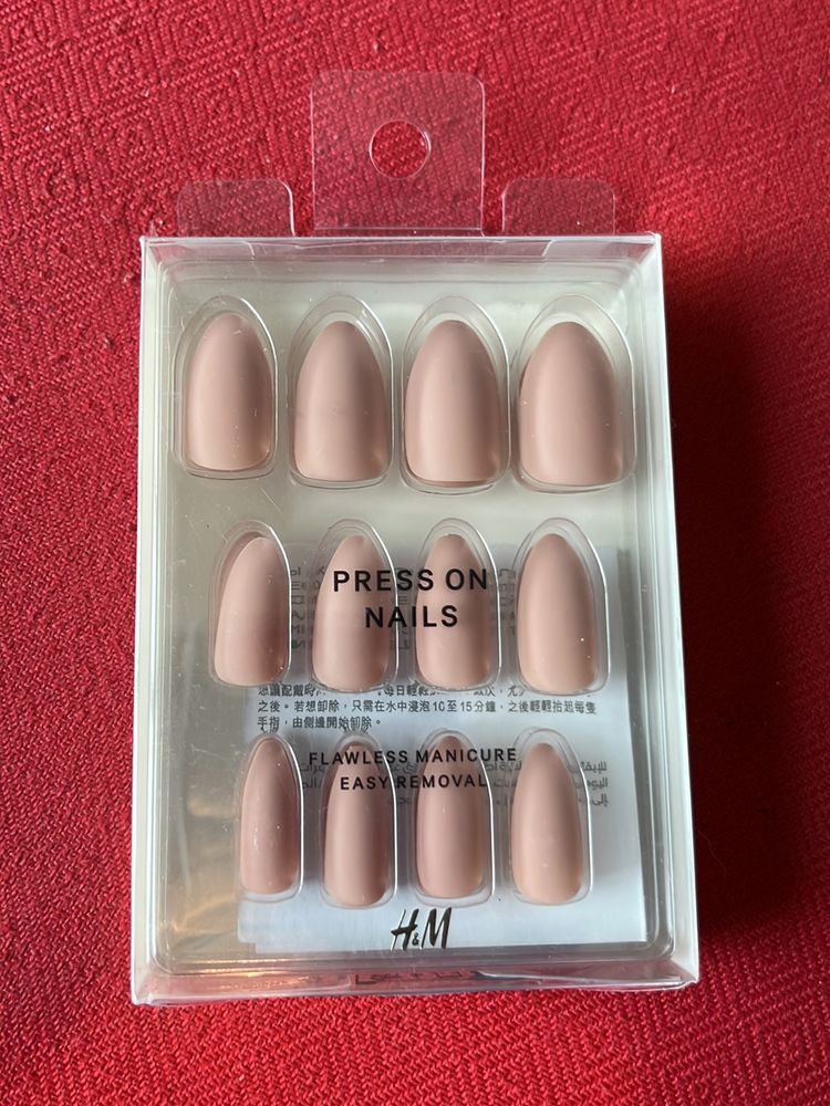 H&amp;M Press On nails