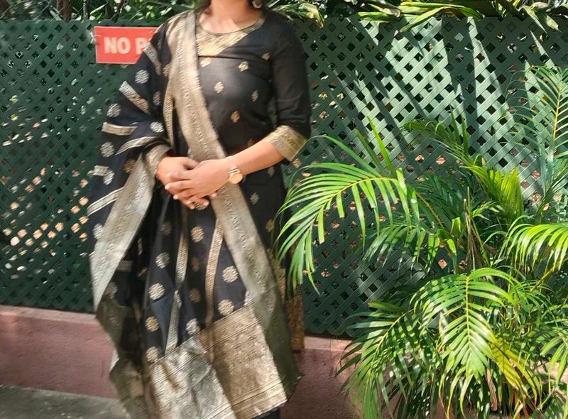 Its A Good nd Classic Dress