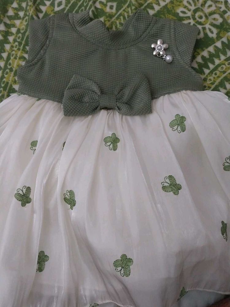 Cute Green &amp; White Dress