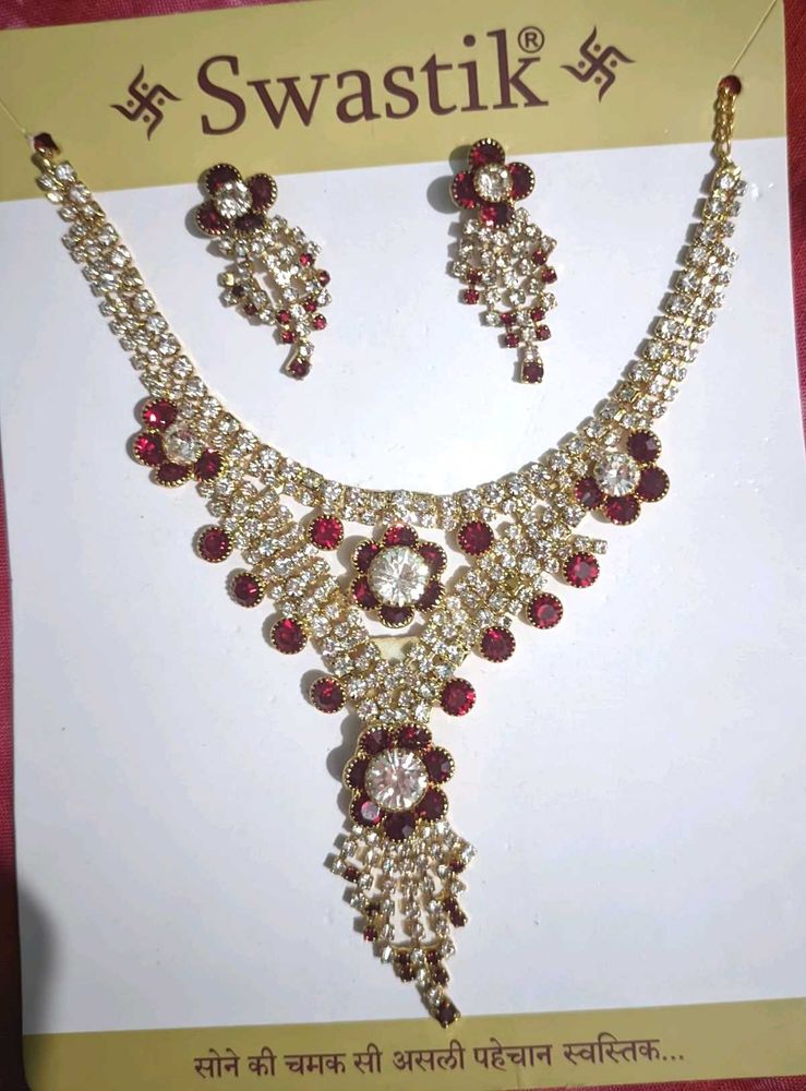 Elegant Red &amp; Clear Stone Necklace Set