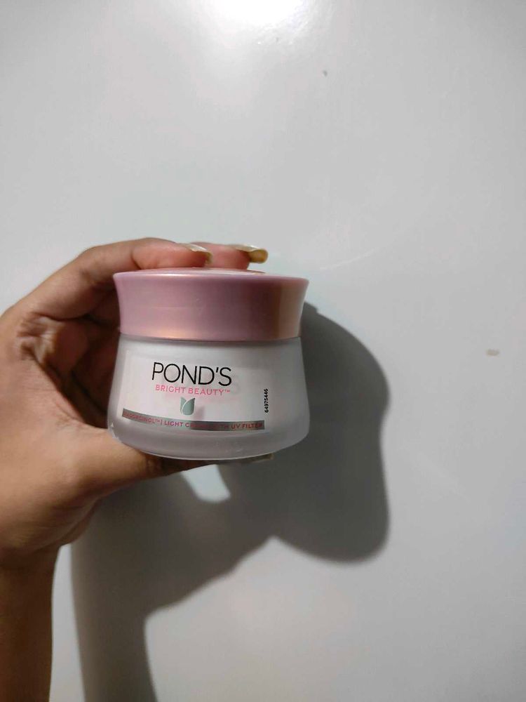 Pond&#39;s Bright Beauty Cream