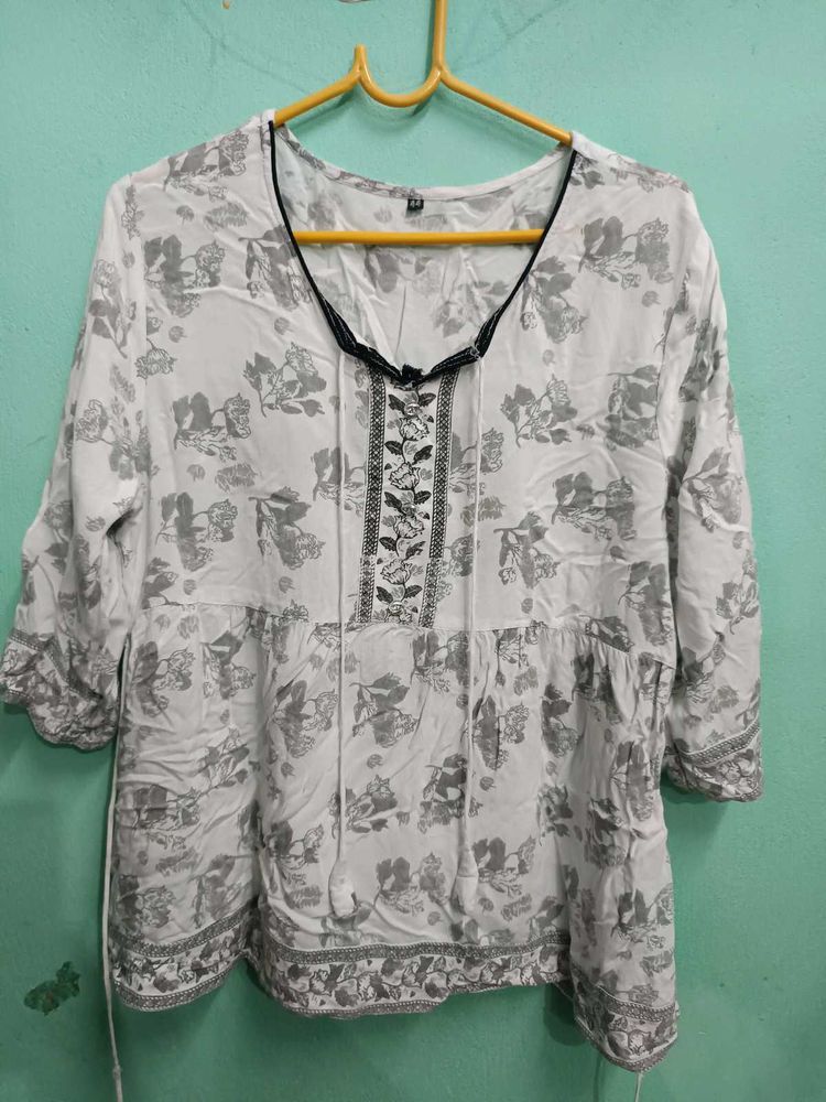 Women Short Kurtis