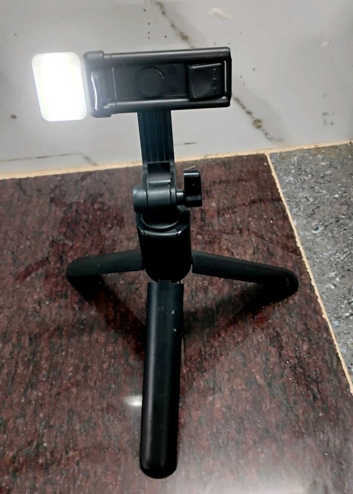 Mini Tripod with LED Light