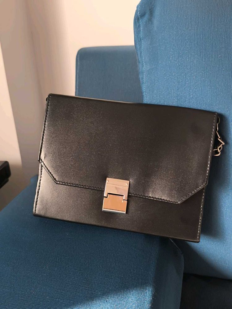 Black Clutch