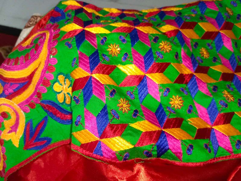 Front Tie Koti