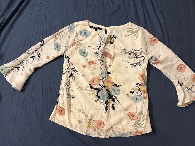 White Floral top with bell sleeves