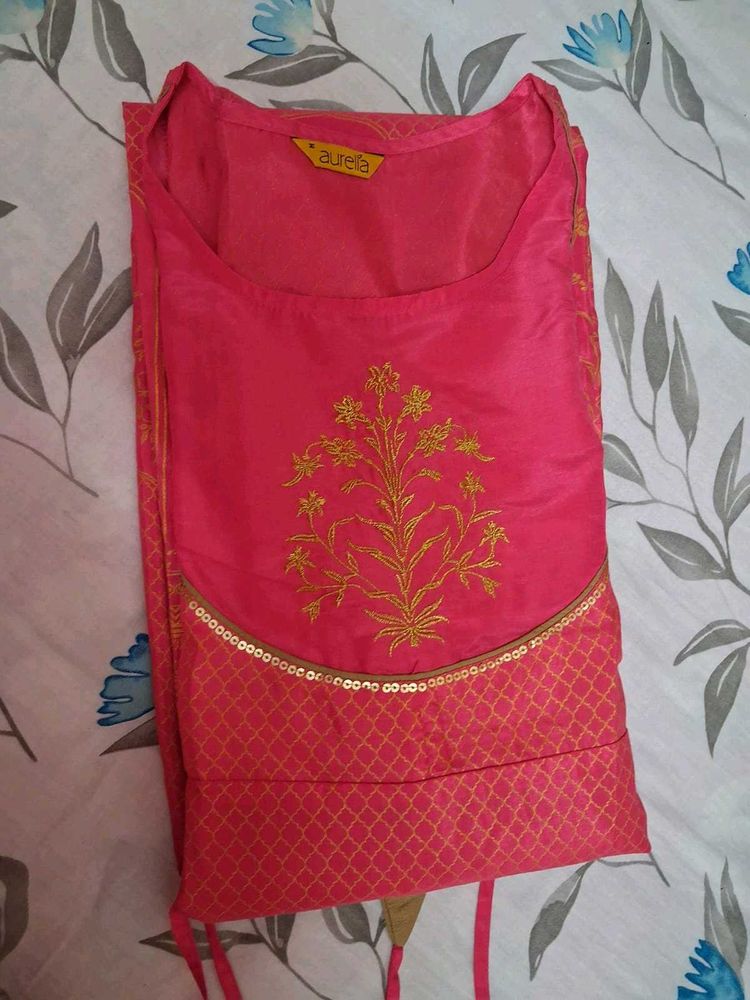 Aurelia Pink Embroidered Kurta