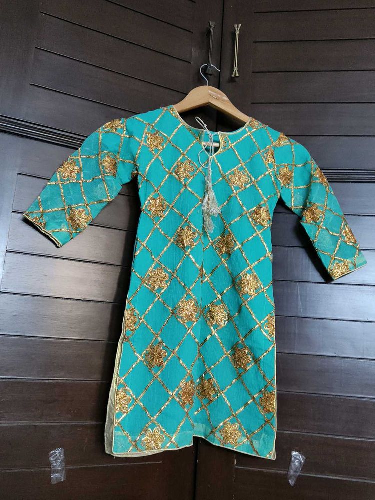 Girl Kid Green Embellished Kurti For 8 To 10 Years